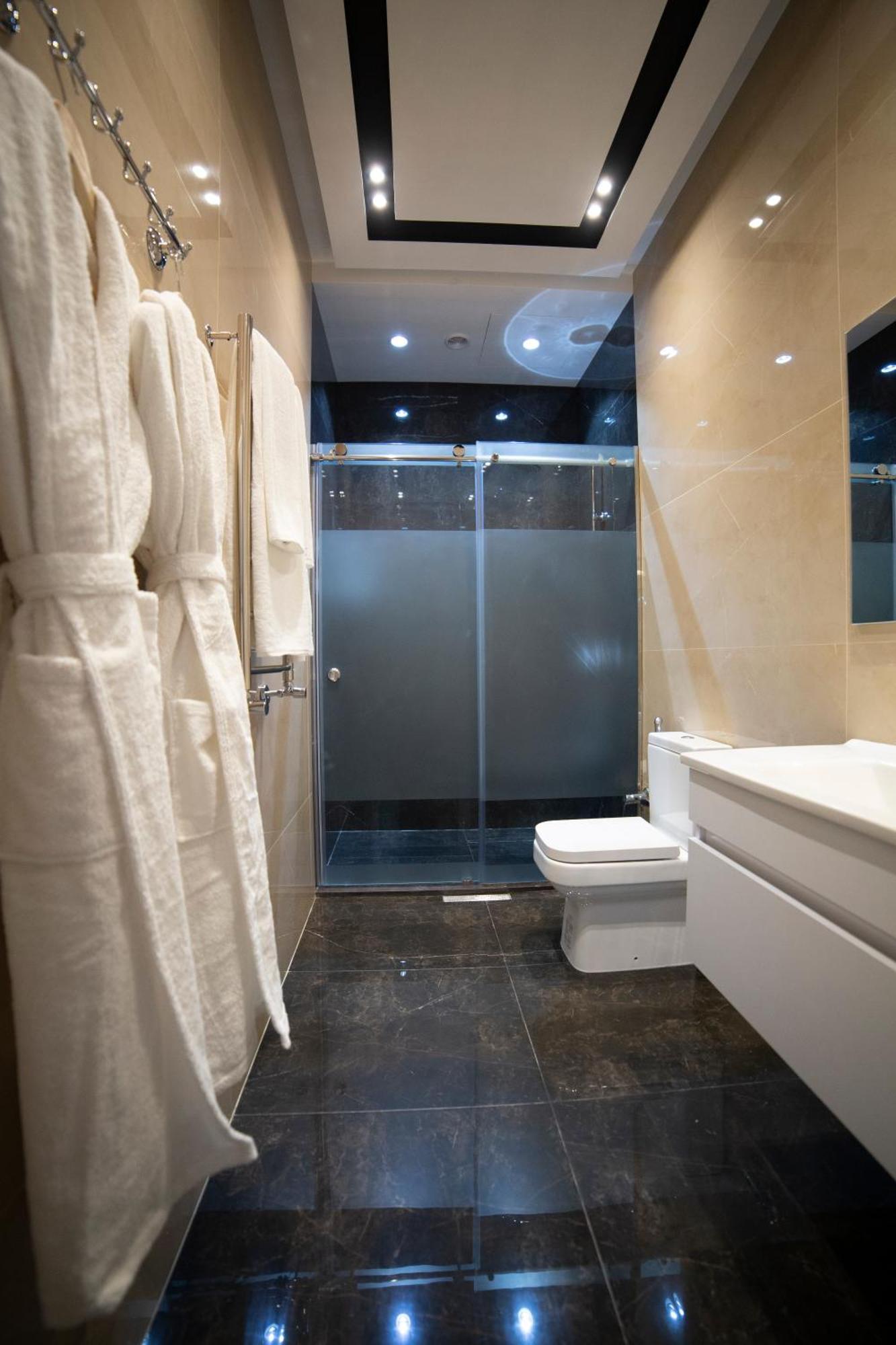 Prime Suites Bulvar Bakoe Buitenkant foto
